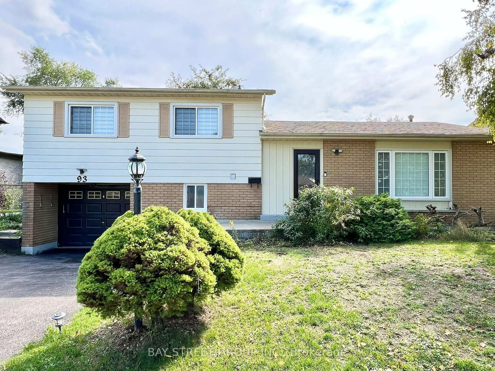 Detached House in Markham Village