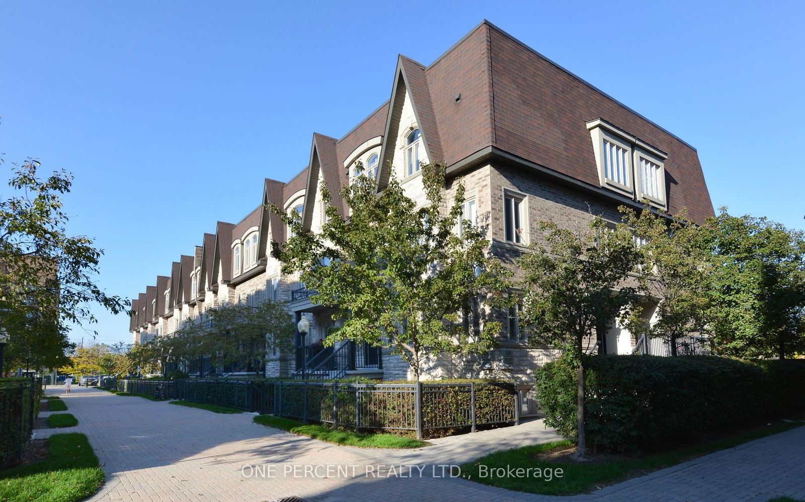 Townhouse, Condo in Aileen-Willowbrook