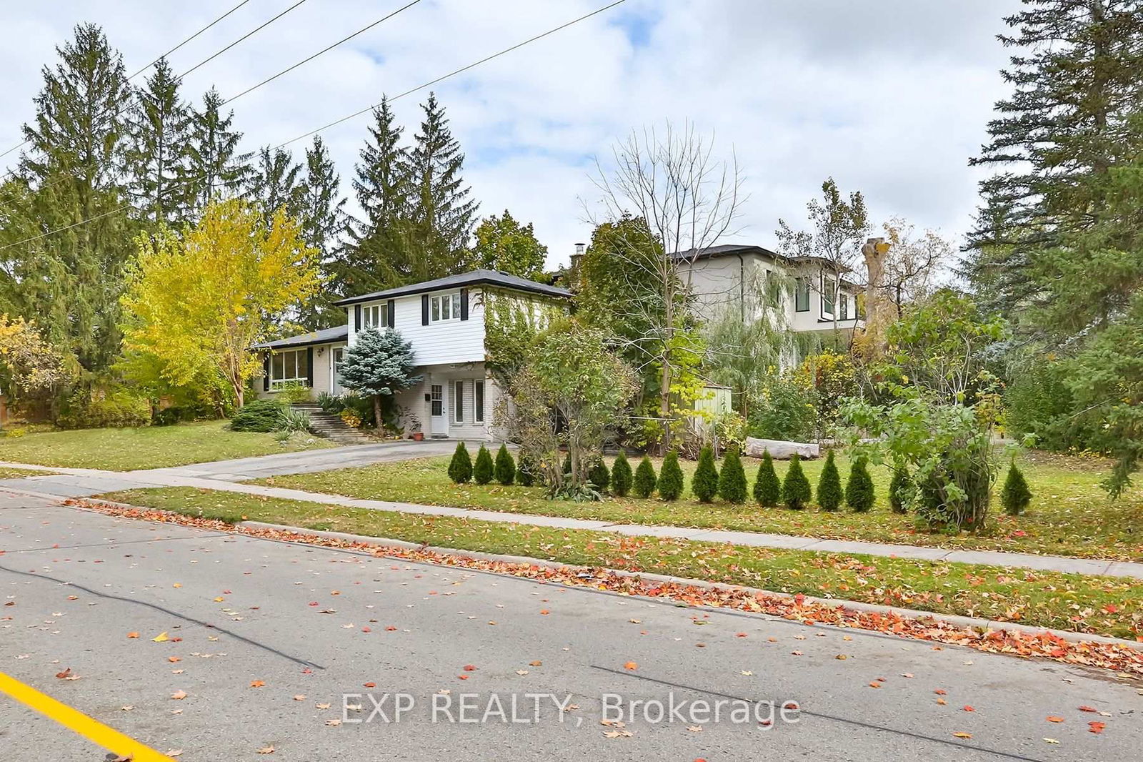 Detached House in Gorham-College Manor