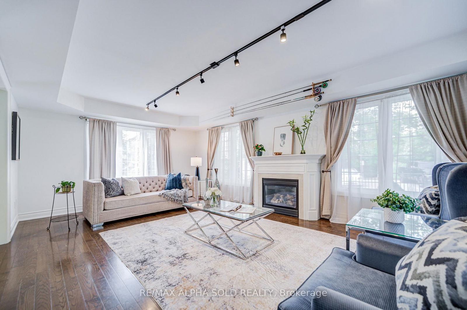 Townhouse in Aurora Grove