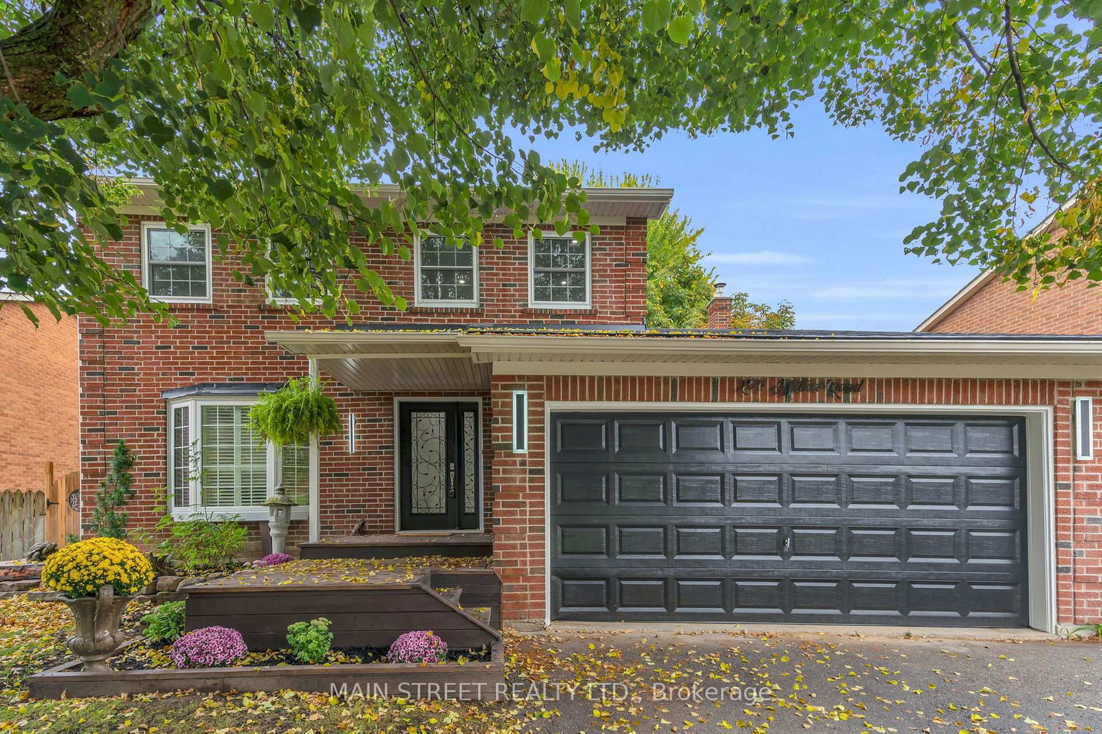 Detached House in Bristol-London