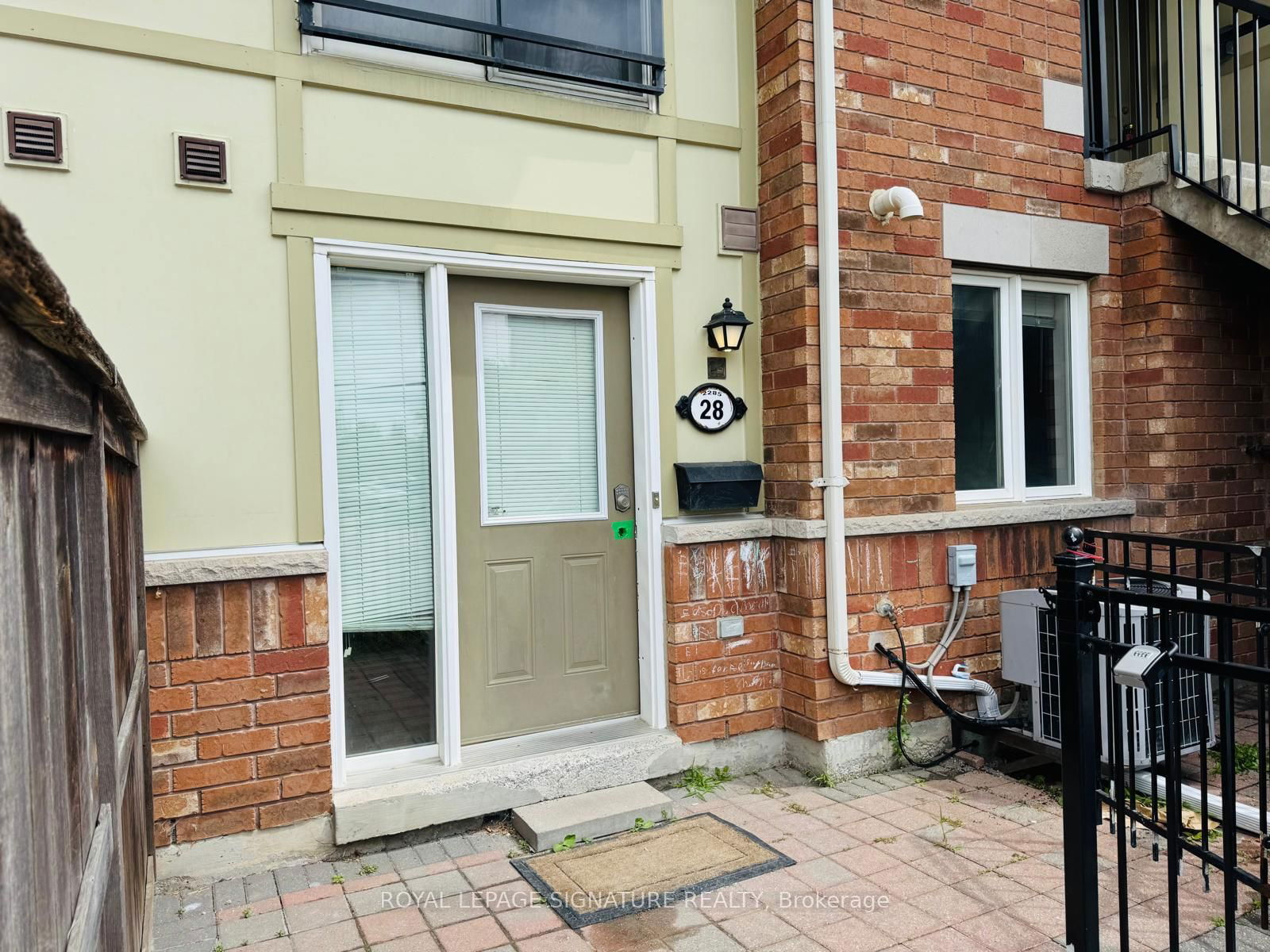 Townhouse, Condo in Greensborough