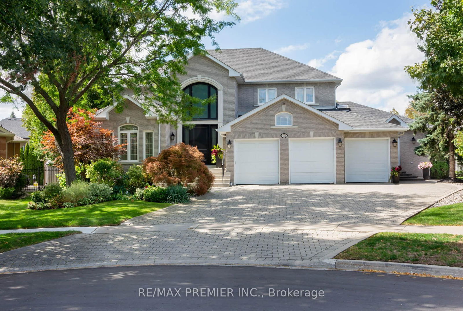 Detached House in Islington Woods