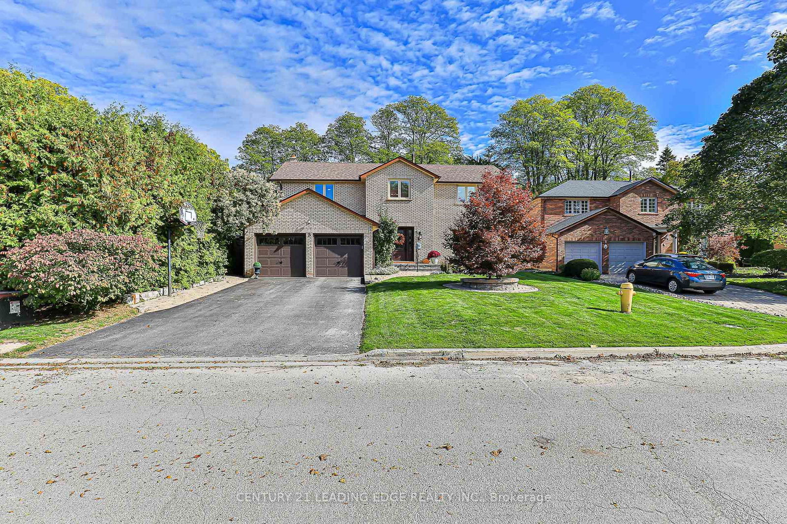 Detached House in Markham Village