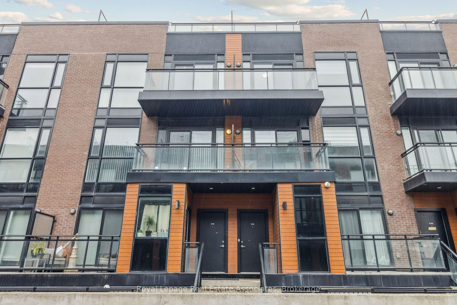 Townhouse, Condo in Vaughan Grove