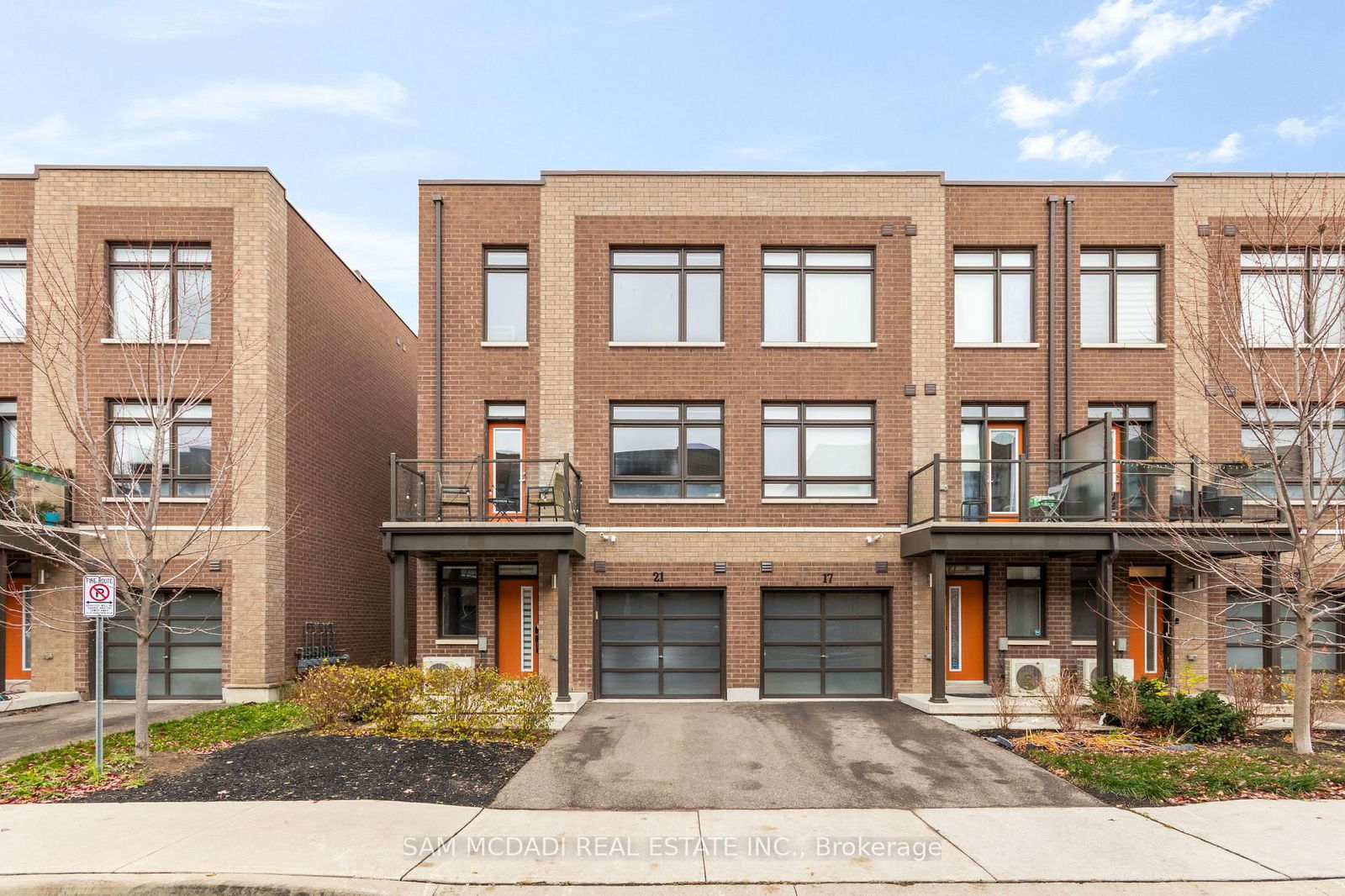 Townhouse in Vaughan Grove