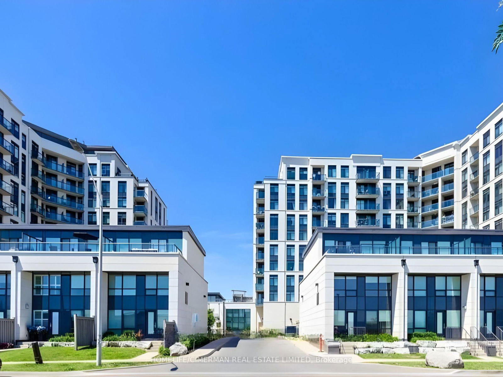 Townhouse, Condo in Vaughan Grove