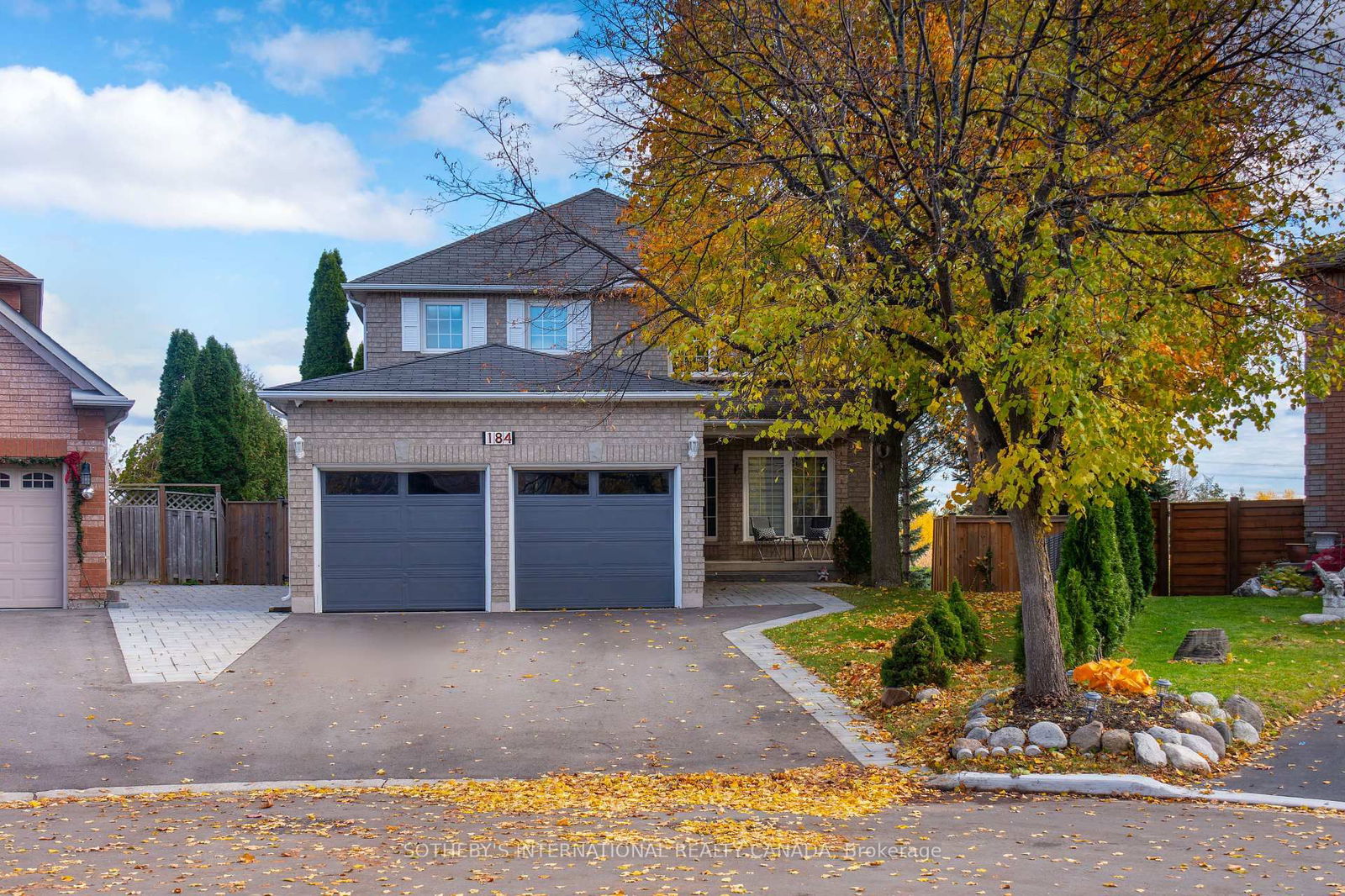 Detached House in Vaughan Grove