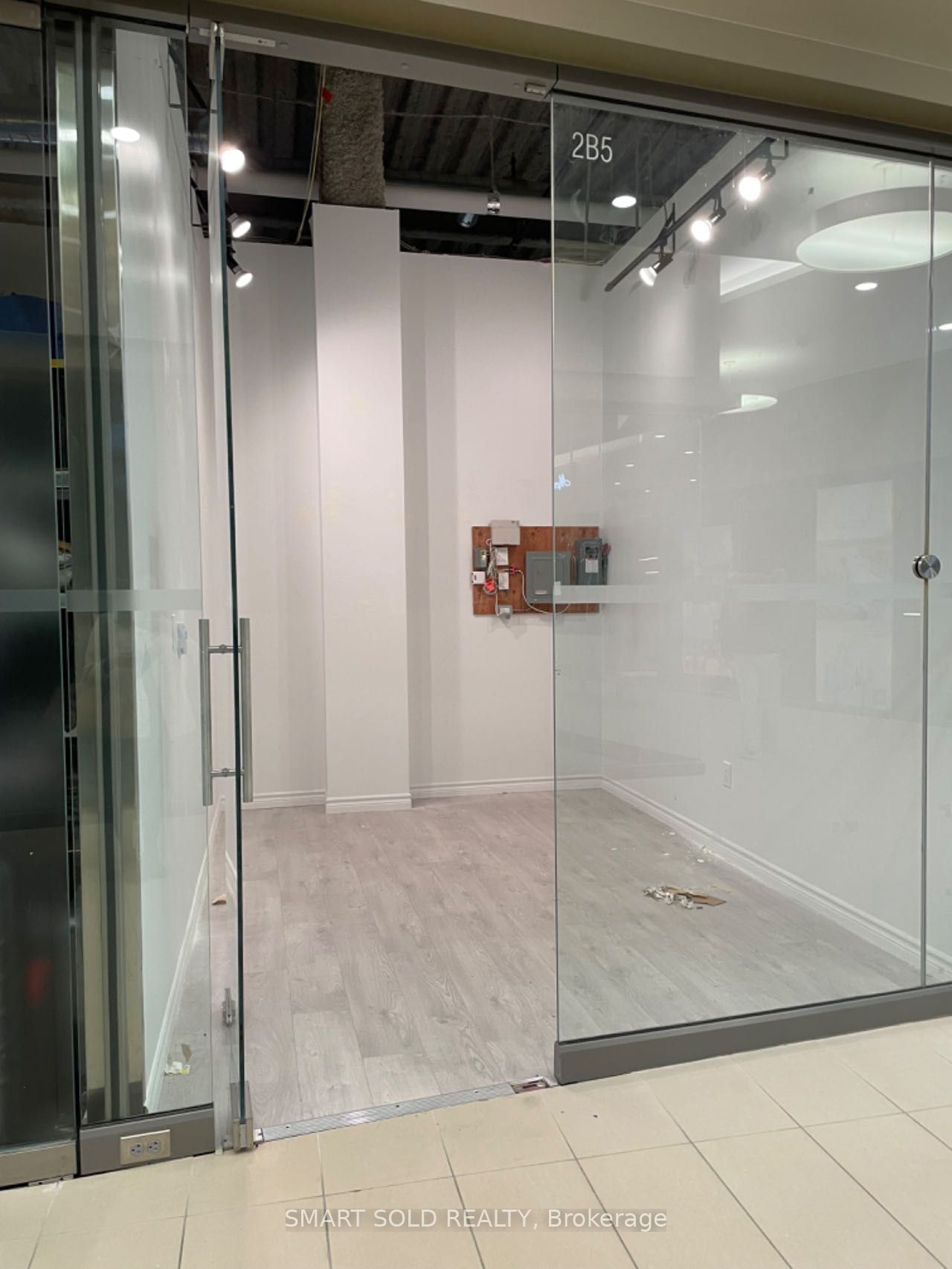 Commercial/Retail in Cachet