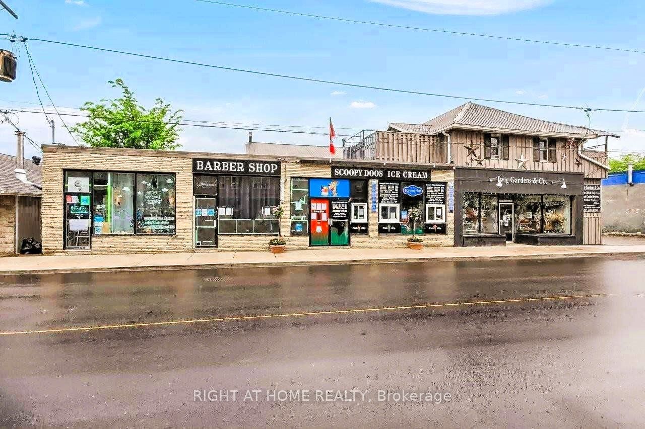 Store with Apartment/Office in Keswick North