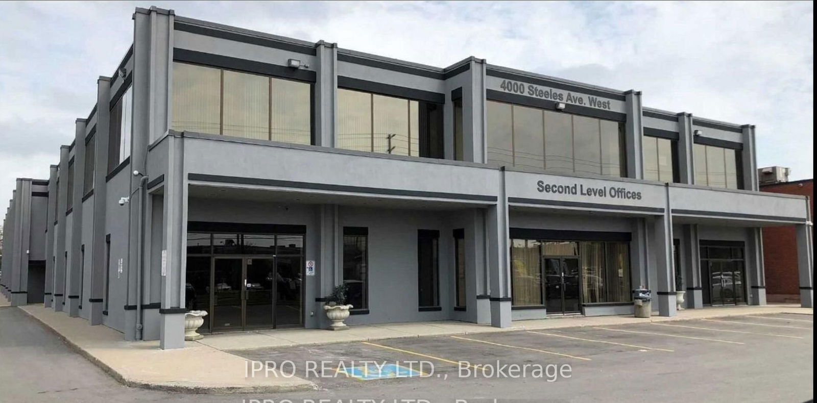 Office in Steeles West Industrial
