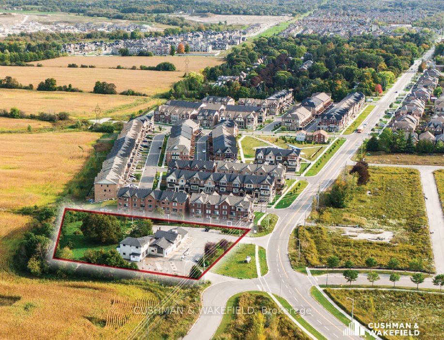 Land in Victoria Square
