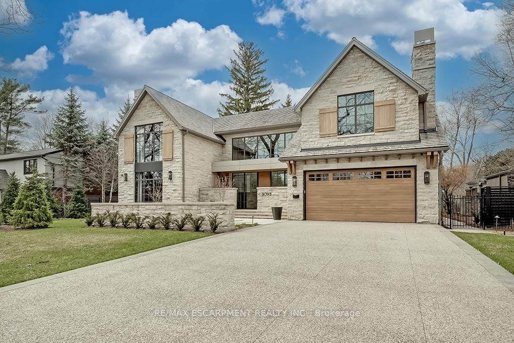 Detached House in Roseland