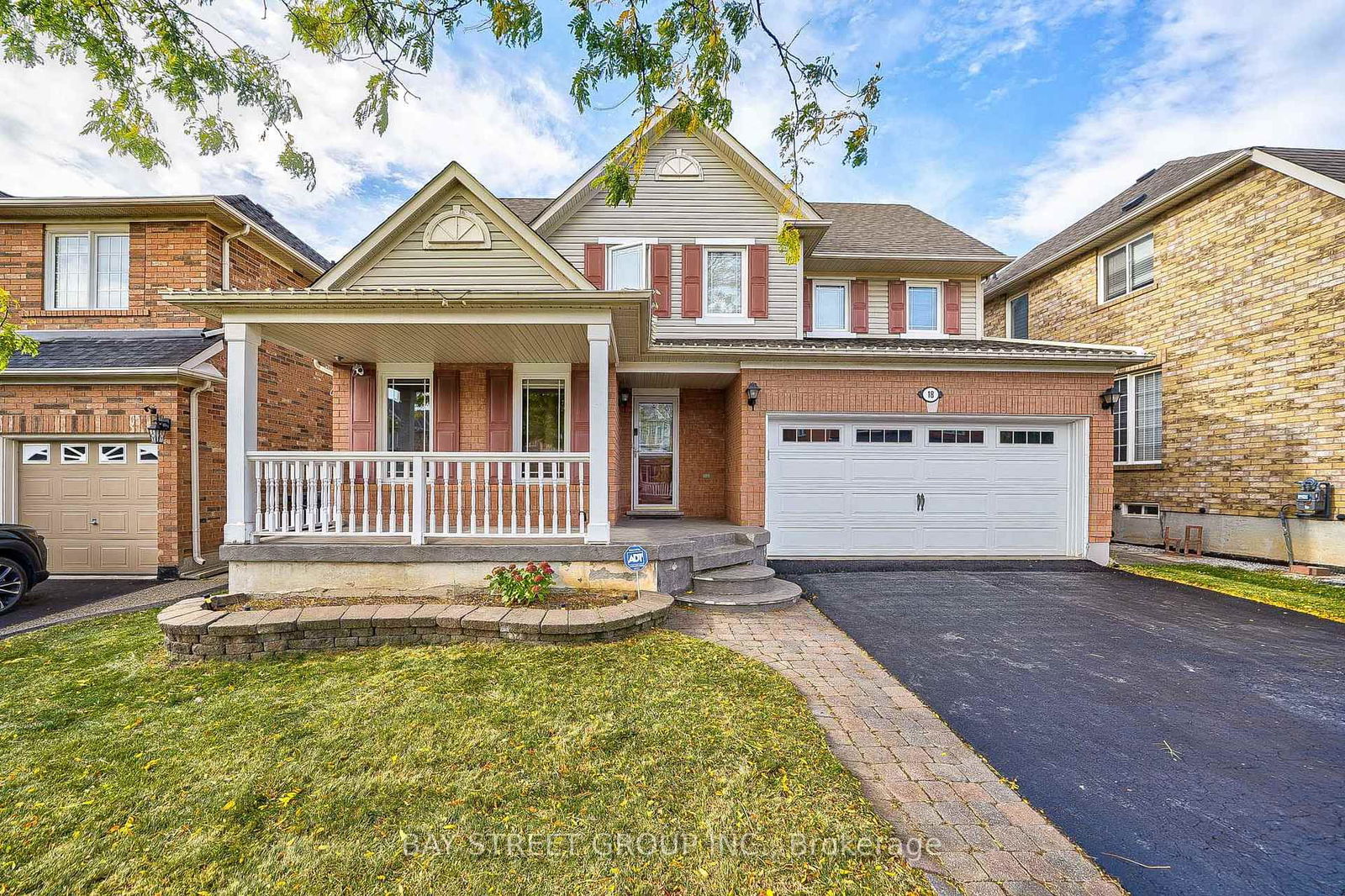 Detached House in Fletcher's Meadow