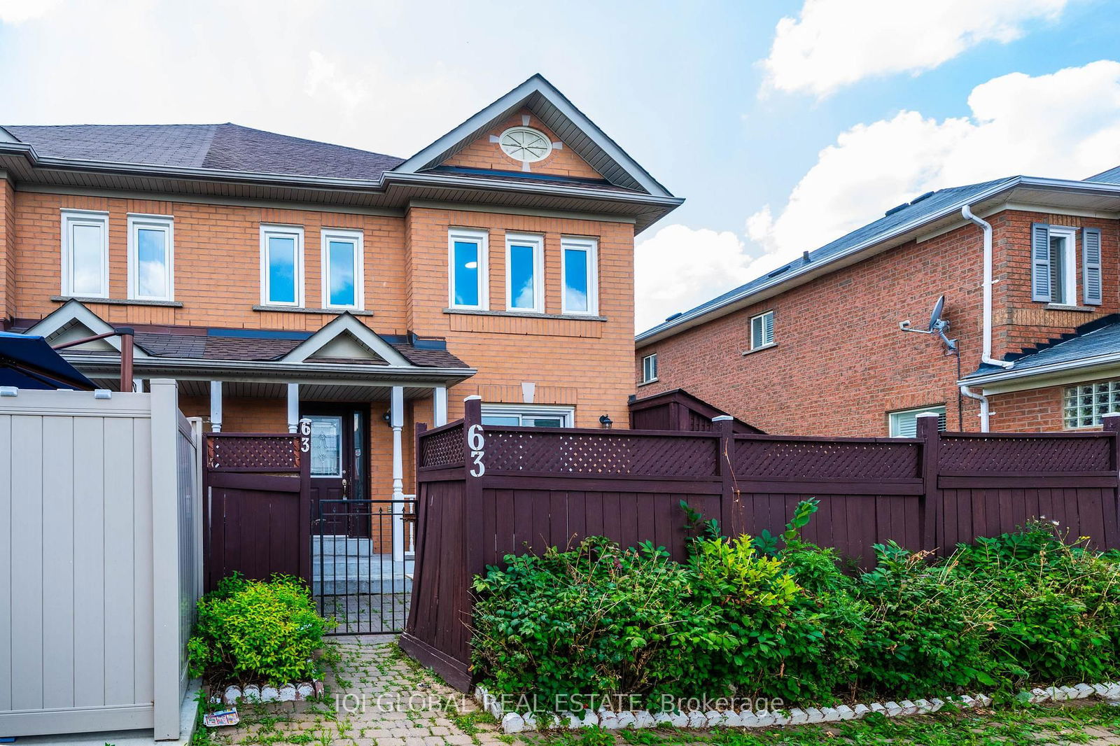 Townhouse in Brampton North