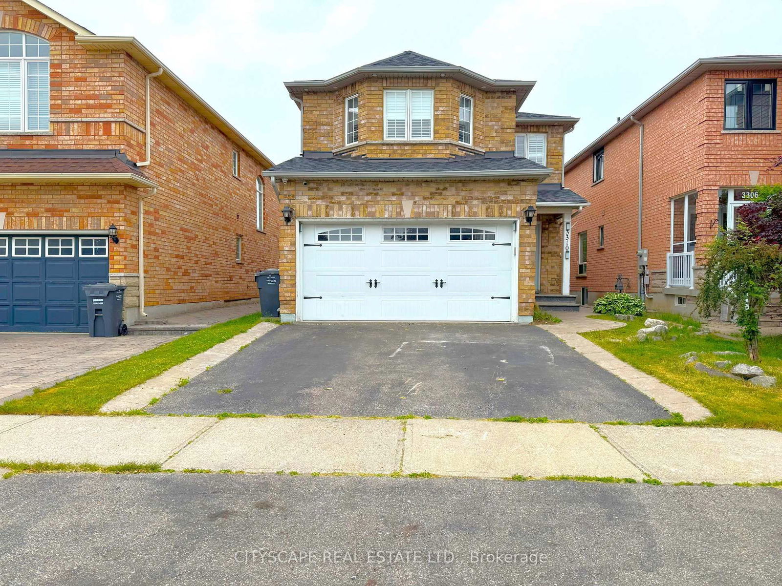 Detached House in Lisgar
