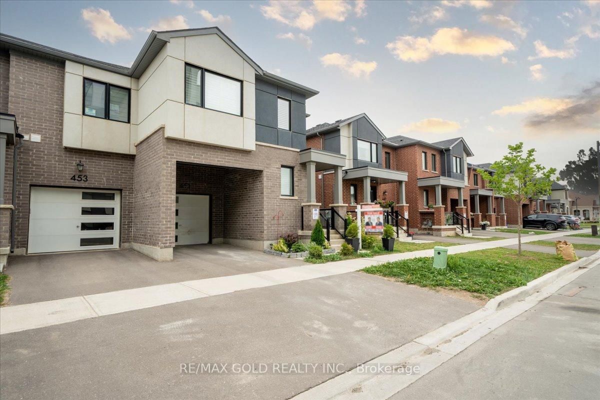 Townhouse in Rural Milton