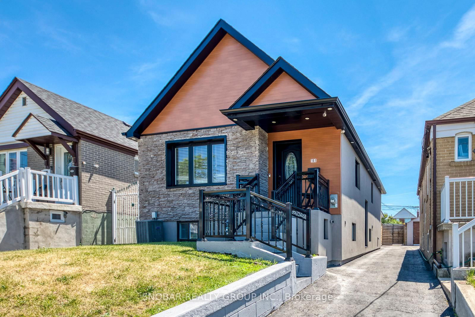 Detached House in Keelesdale-Eglinton West