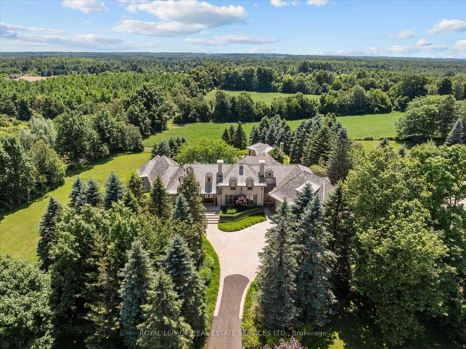 Detached House in Rural Milton West