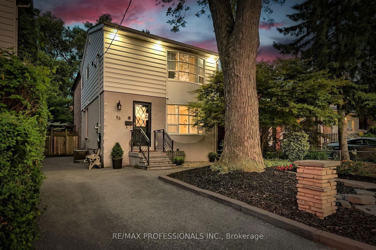 Detached House in Humber Heights