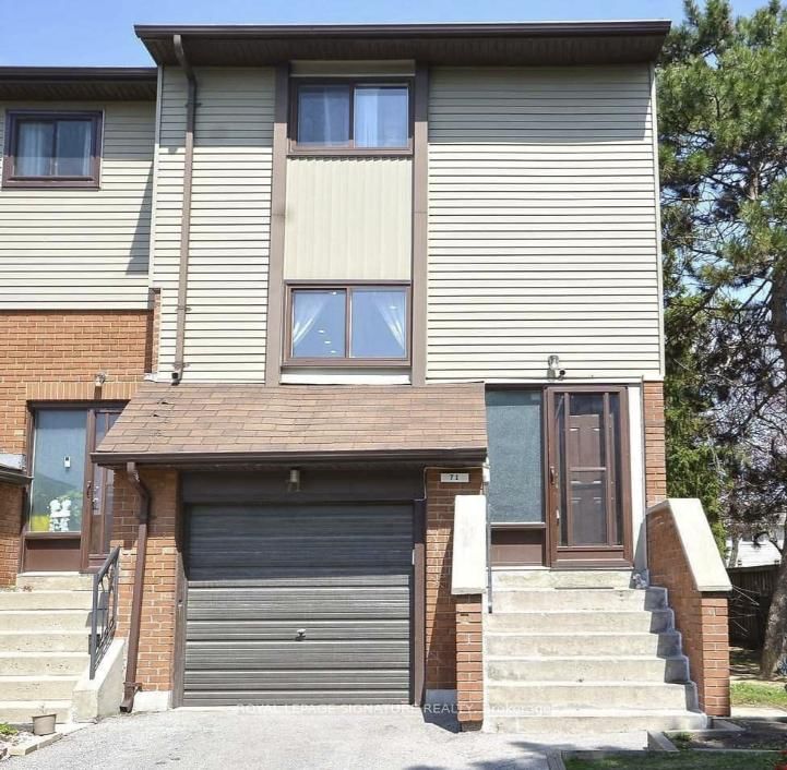 Townhouse, Condo in Bramalea West Industrial
