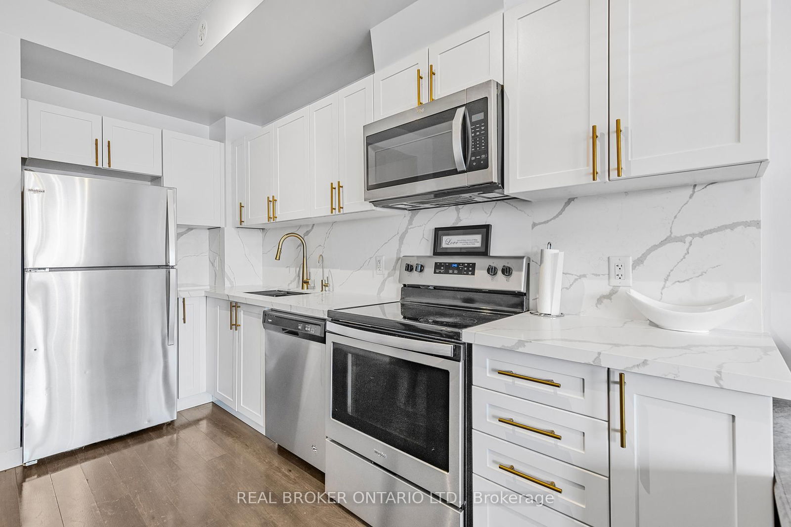 Townhouse, Condo in Keelesdale-Eglinton West