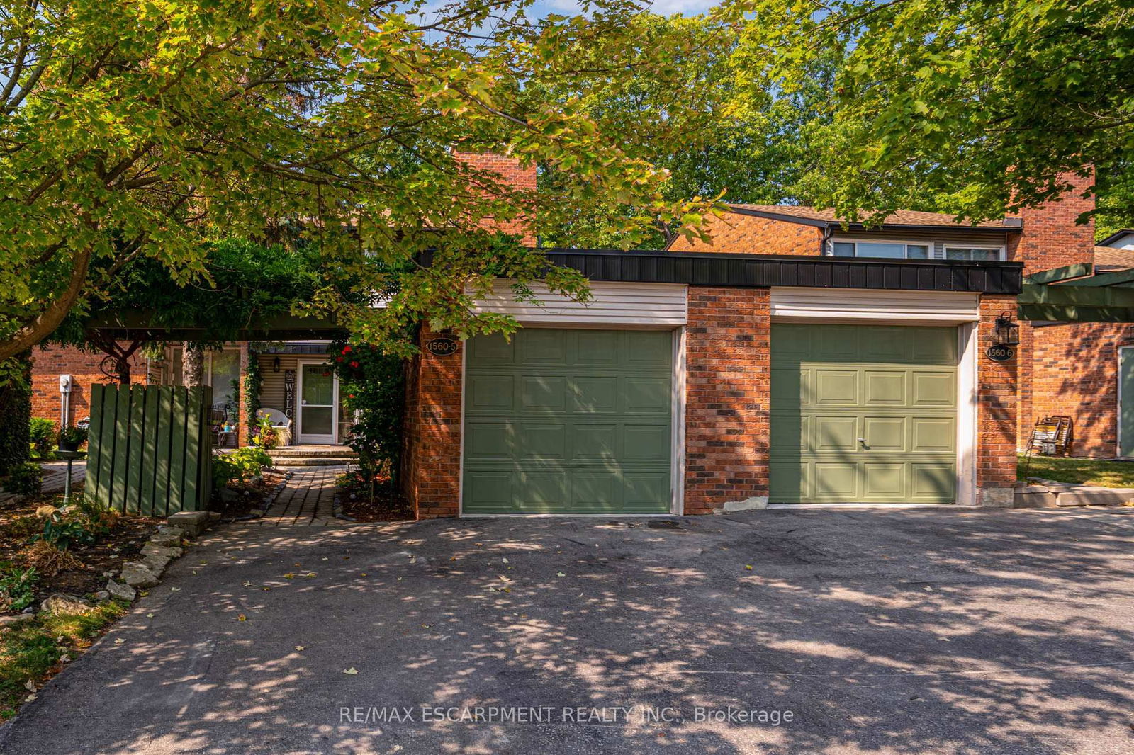 Townhouse, Condo in Tyandaga