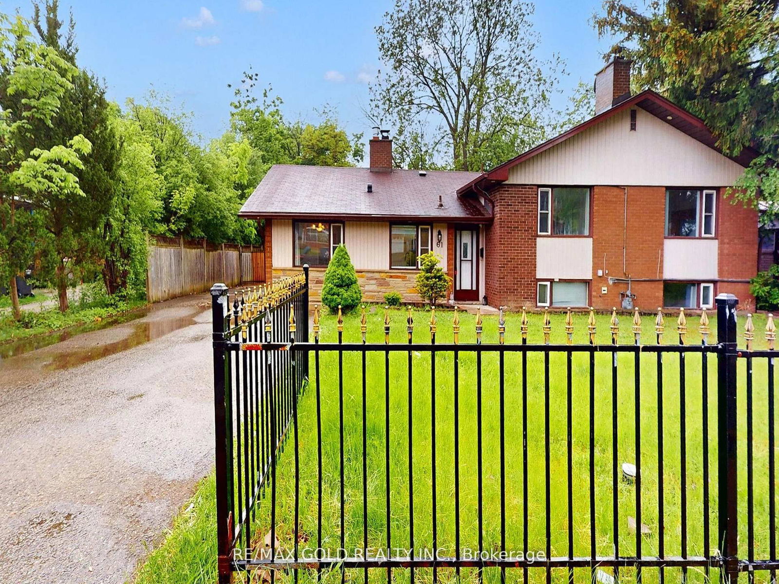 Detached House in Brampton North