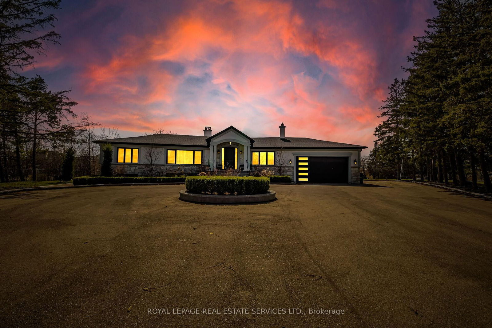 Detached House in Bram East