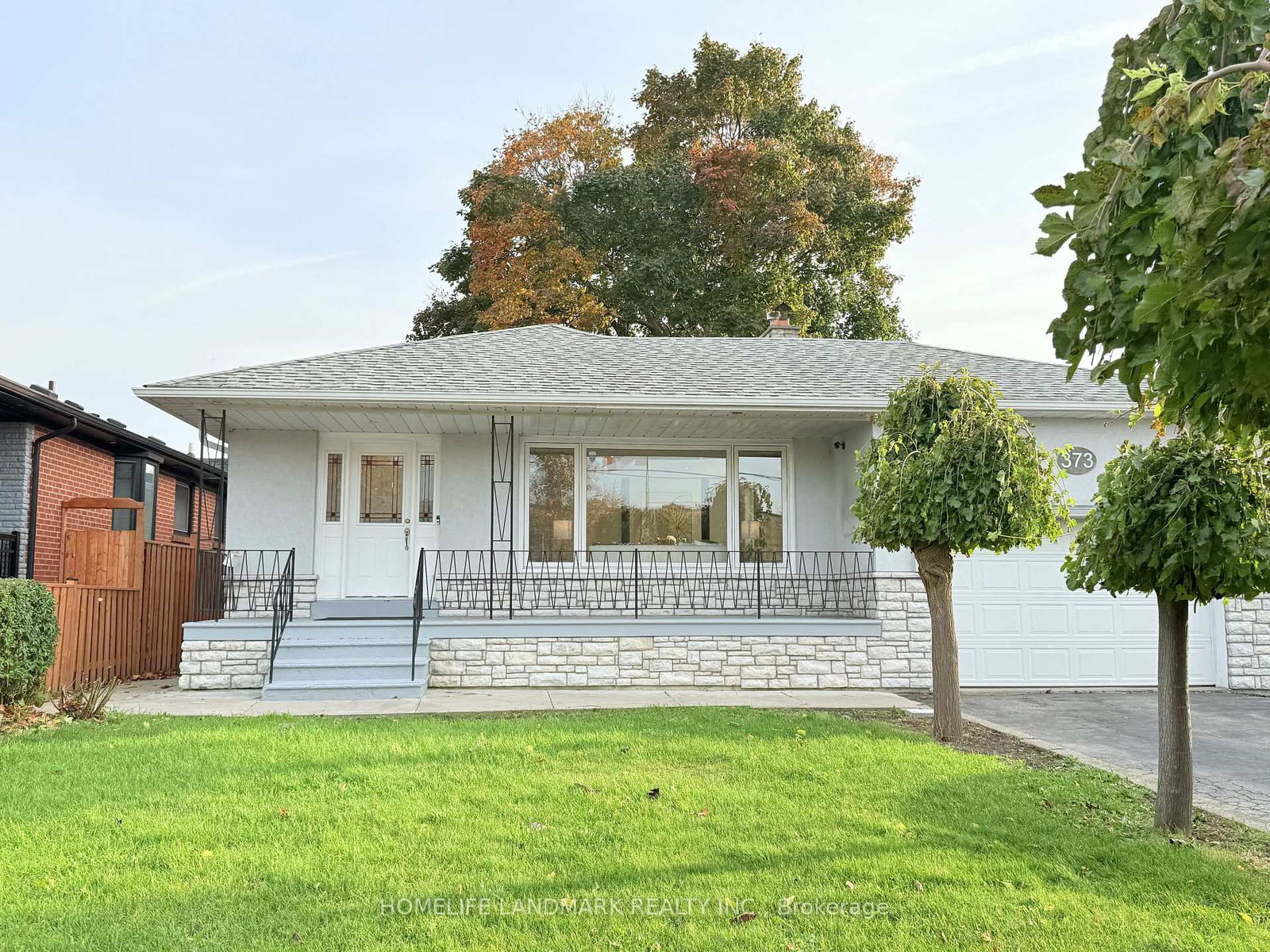 Detached House in Willowridge-Martingrove-Richview