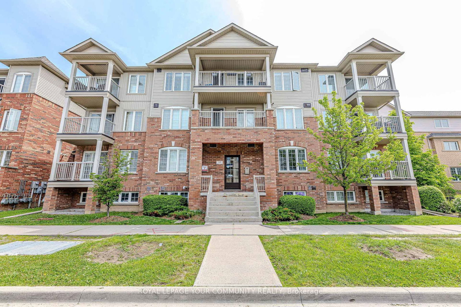 Townhouse, Condo in Humberlea-Pelmo Park W5