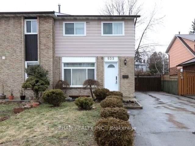 Semi-Detached in Erindale