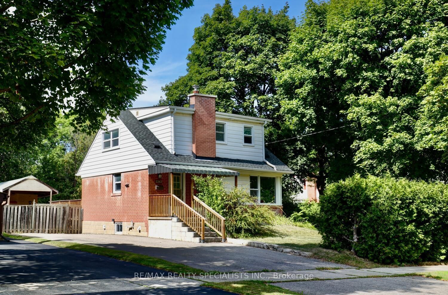 Detached House in Mountainside