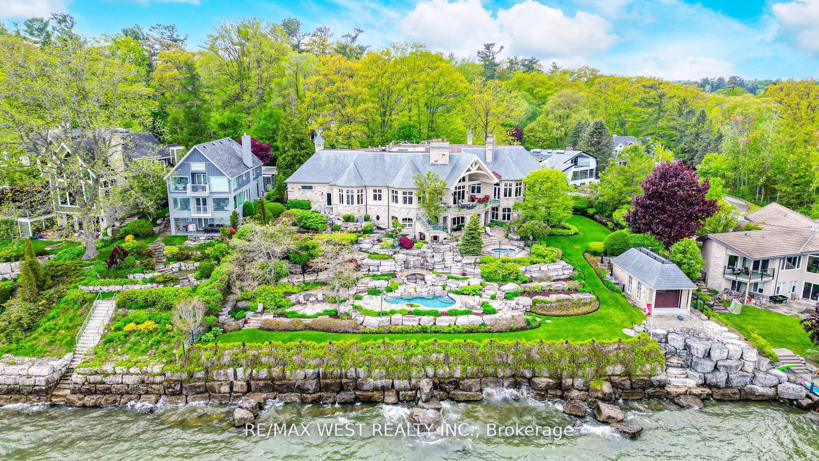 Detached House in Lorne Park