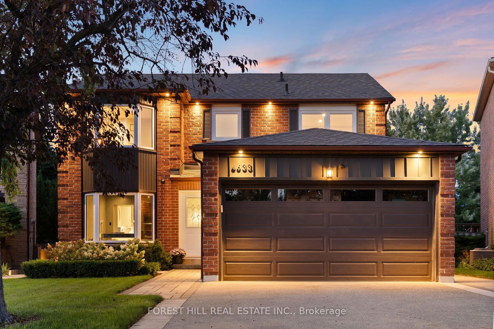 Detached House in Meadowvale