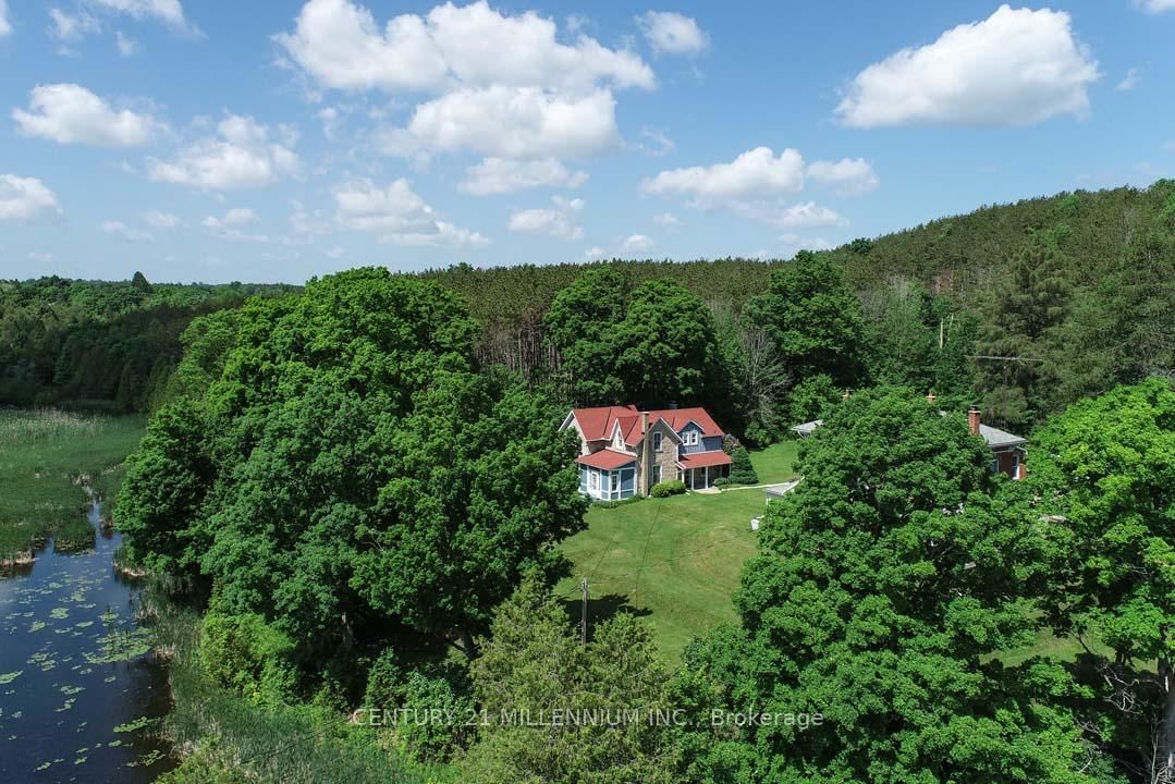 Detached House in Alton