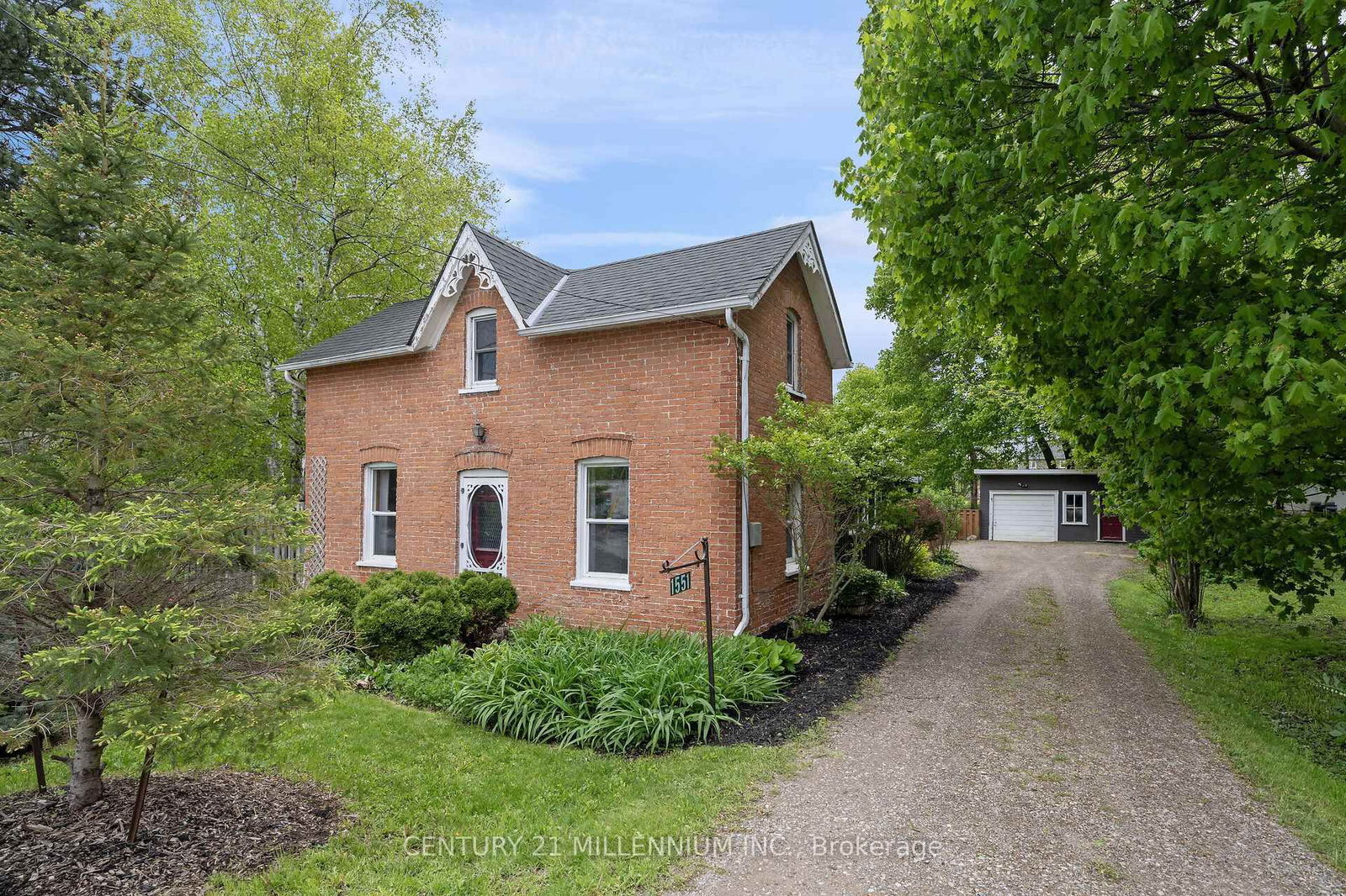 Detached House in Alton