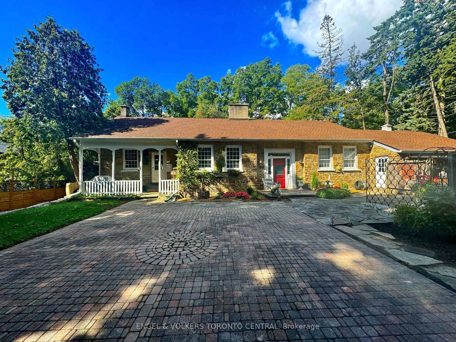 Detached House in Humber Heights