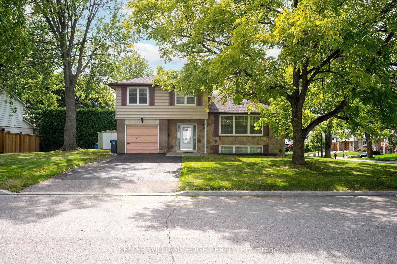 Detached House in Brampton South