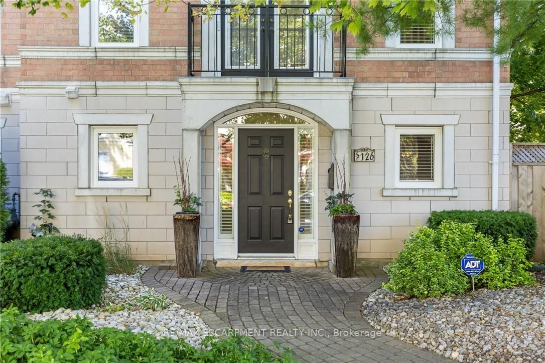 Townhouse in Central