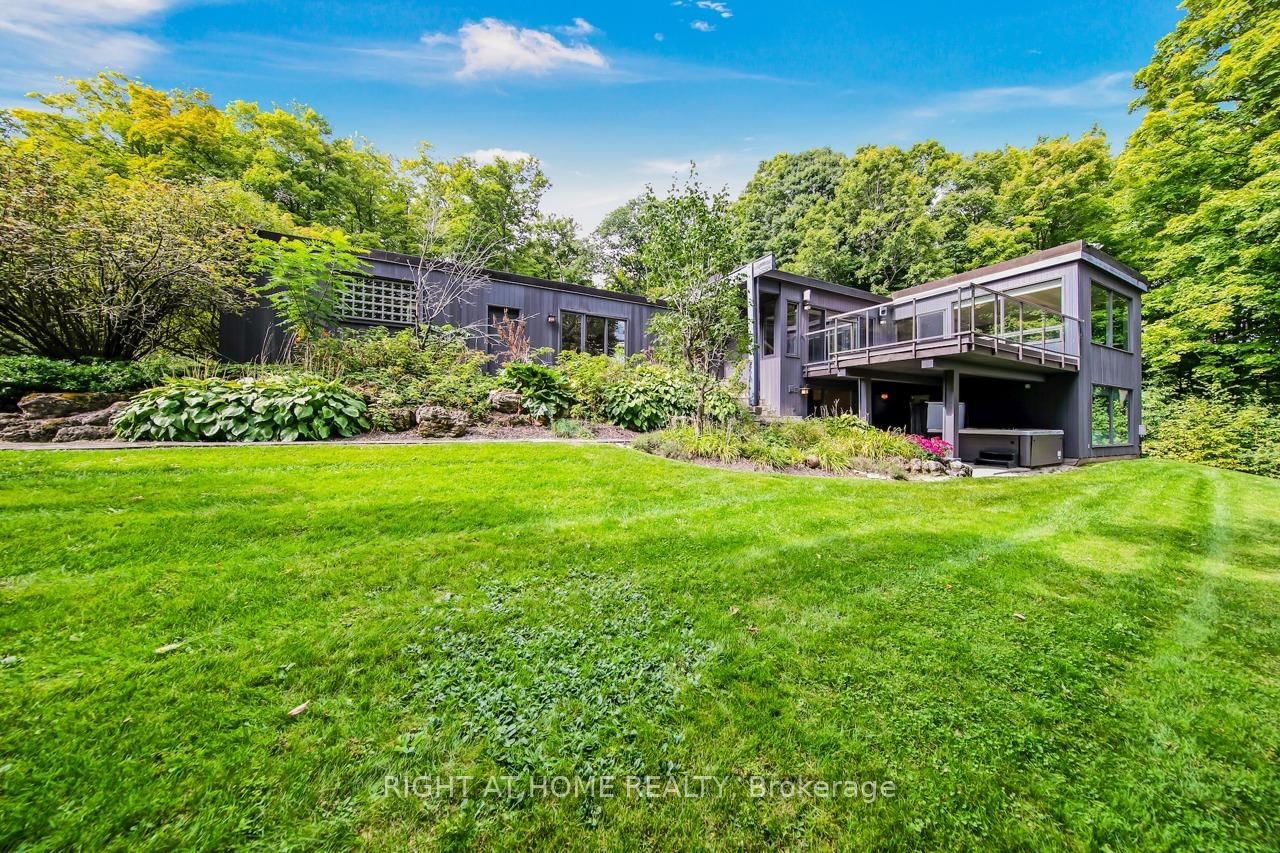 Detached House in Rural Milton West