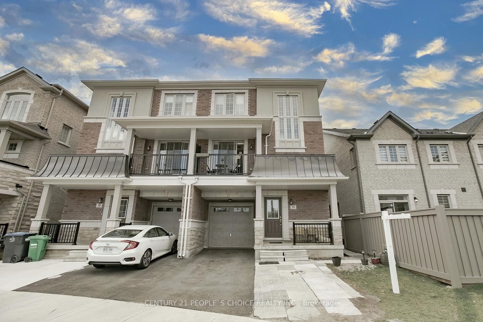 Townhouse in Credit Valley