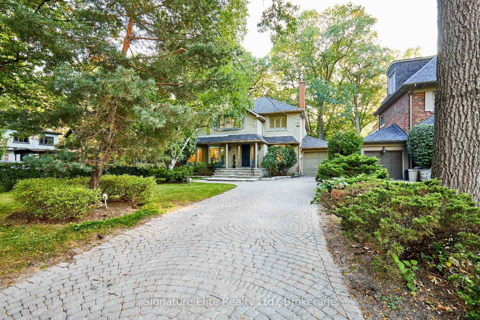 Detached House in Lambton Baby Point