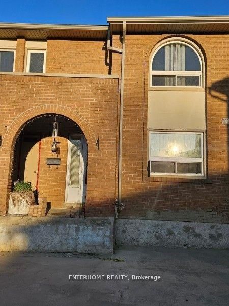 Townhouse, Condo in Mississauga Valleys