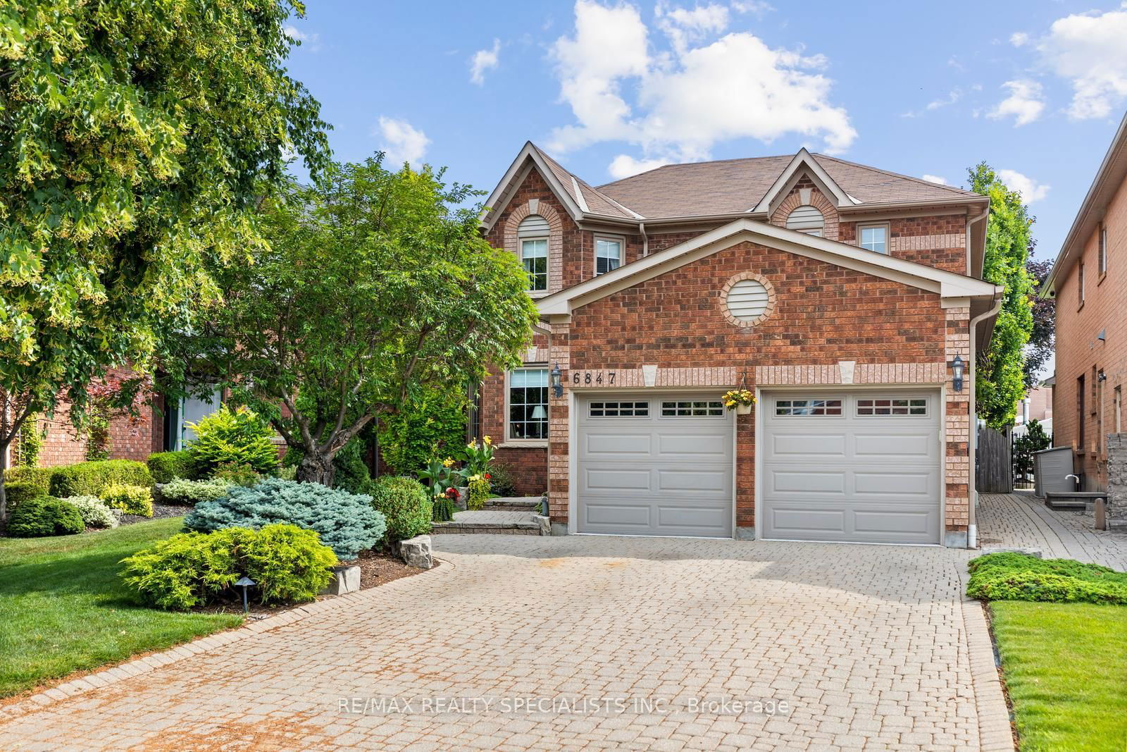 Detached House in Lisgar
