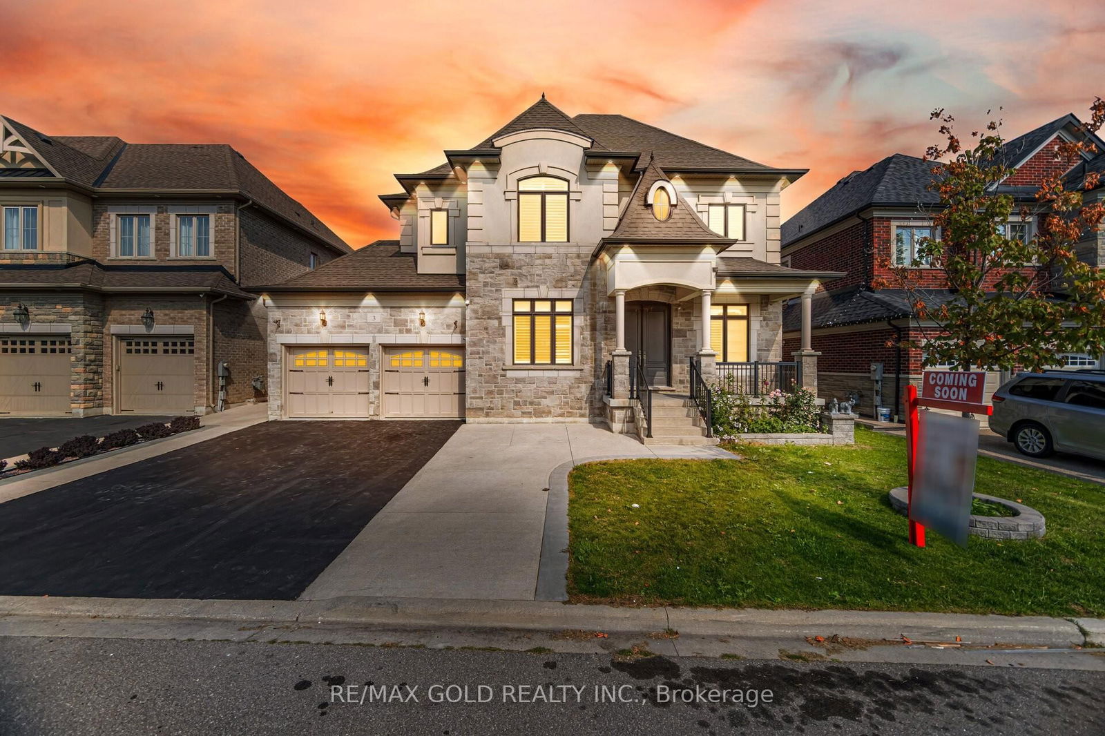 Detached House in Toronto Gore Rural Estate