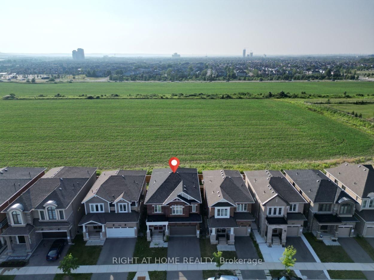 Detached House in Cobban