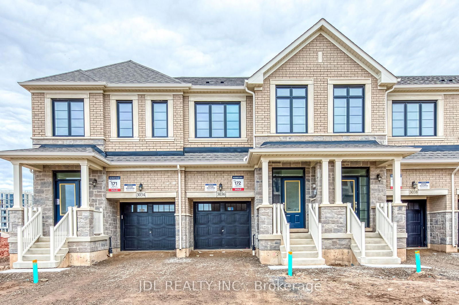 Townhouse in Joshua Meadows