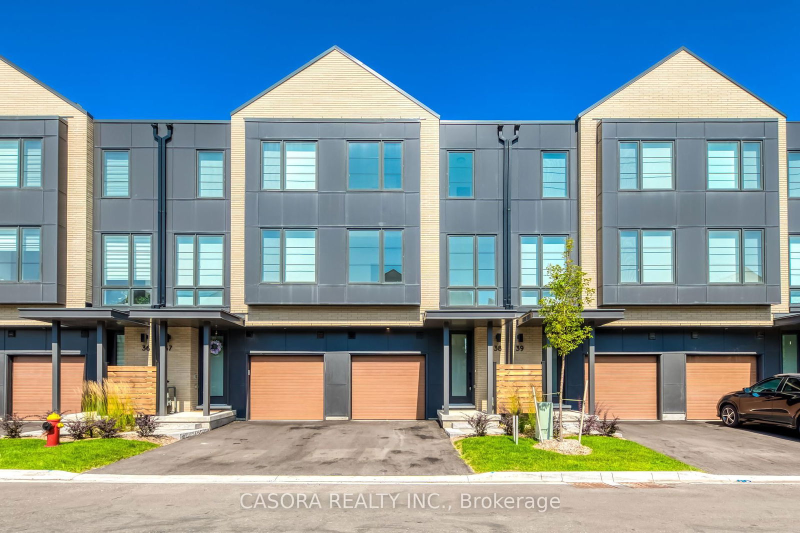 Townhouse, Condo in Rose