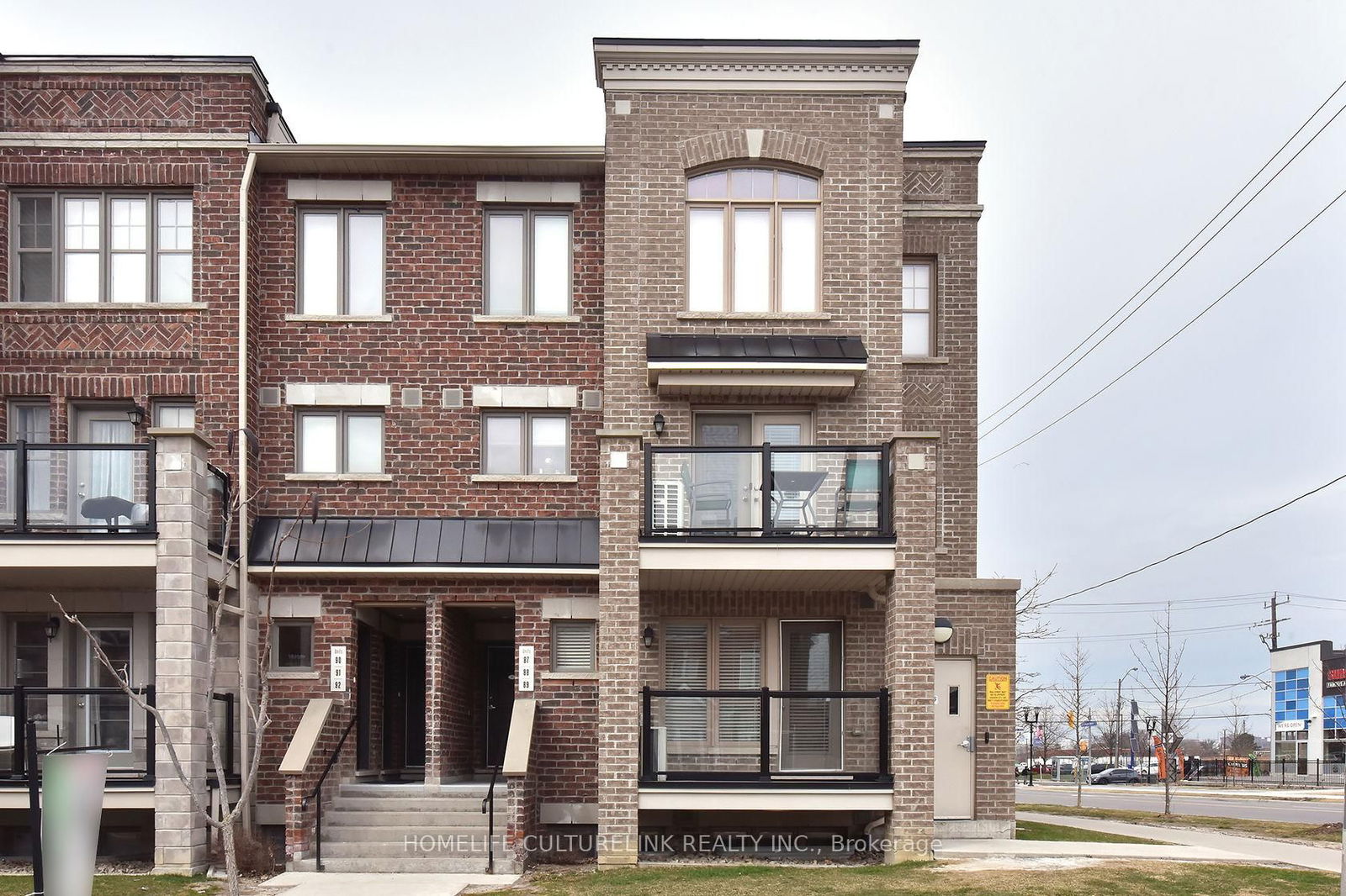 Townhouse, Condo in Humberlea-Pelmo Park W5